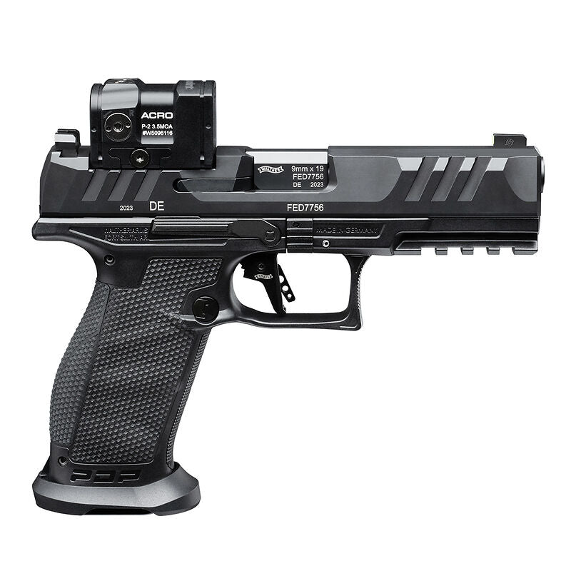 Walther Pistole mit Visieraufsatz.