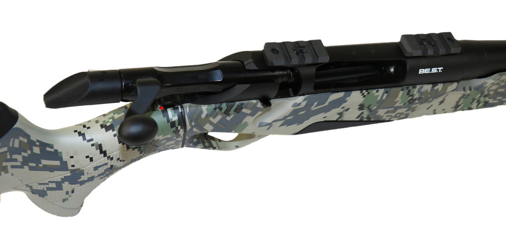 Benelli Gewehr mit Tarnmuster.