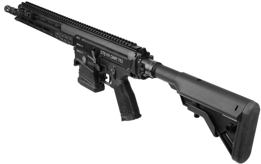 Schwarzes Selbstladegewehr mit Magazin