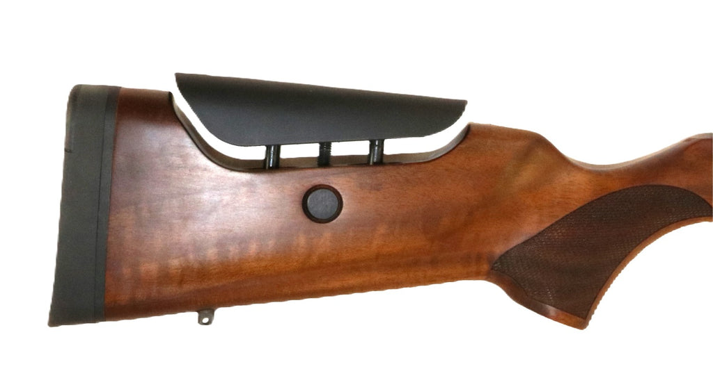 Brenner Jagdgewehr mit Holzschaft.