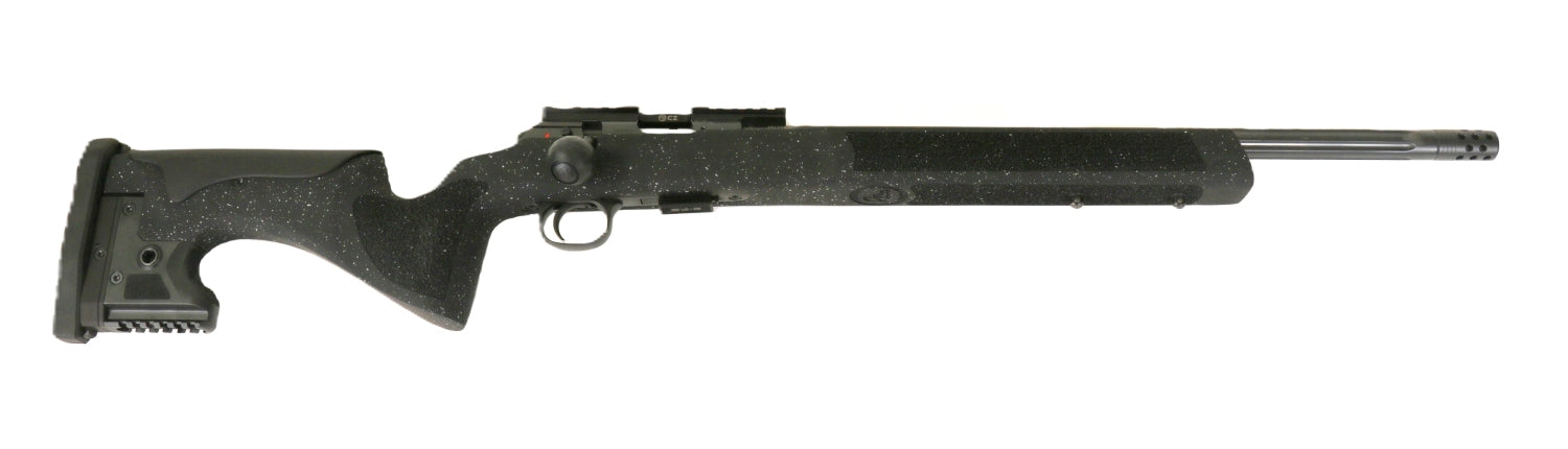 Schwarzes CZ-Gewehr mit Zielfernrohr.