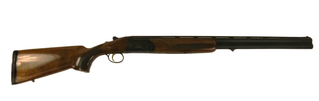 AKKAR Schrotflinte, hölzerner Schaft.