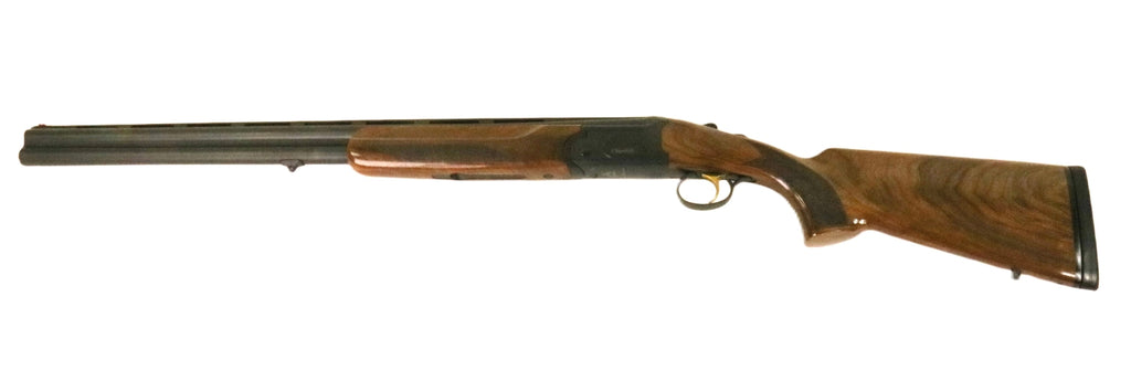 AKKAR Schrotflinte, hölzerner Schaft.