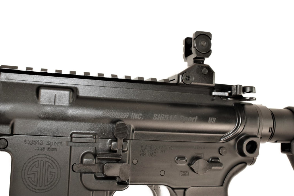 SIG SAUER Gewehr seitlich abgebildet.