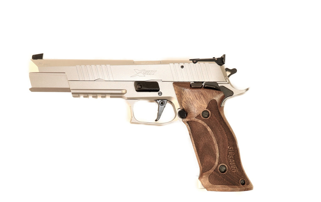 SIG SAUER Pistole, Holzgriff, Silber.