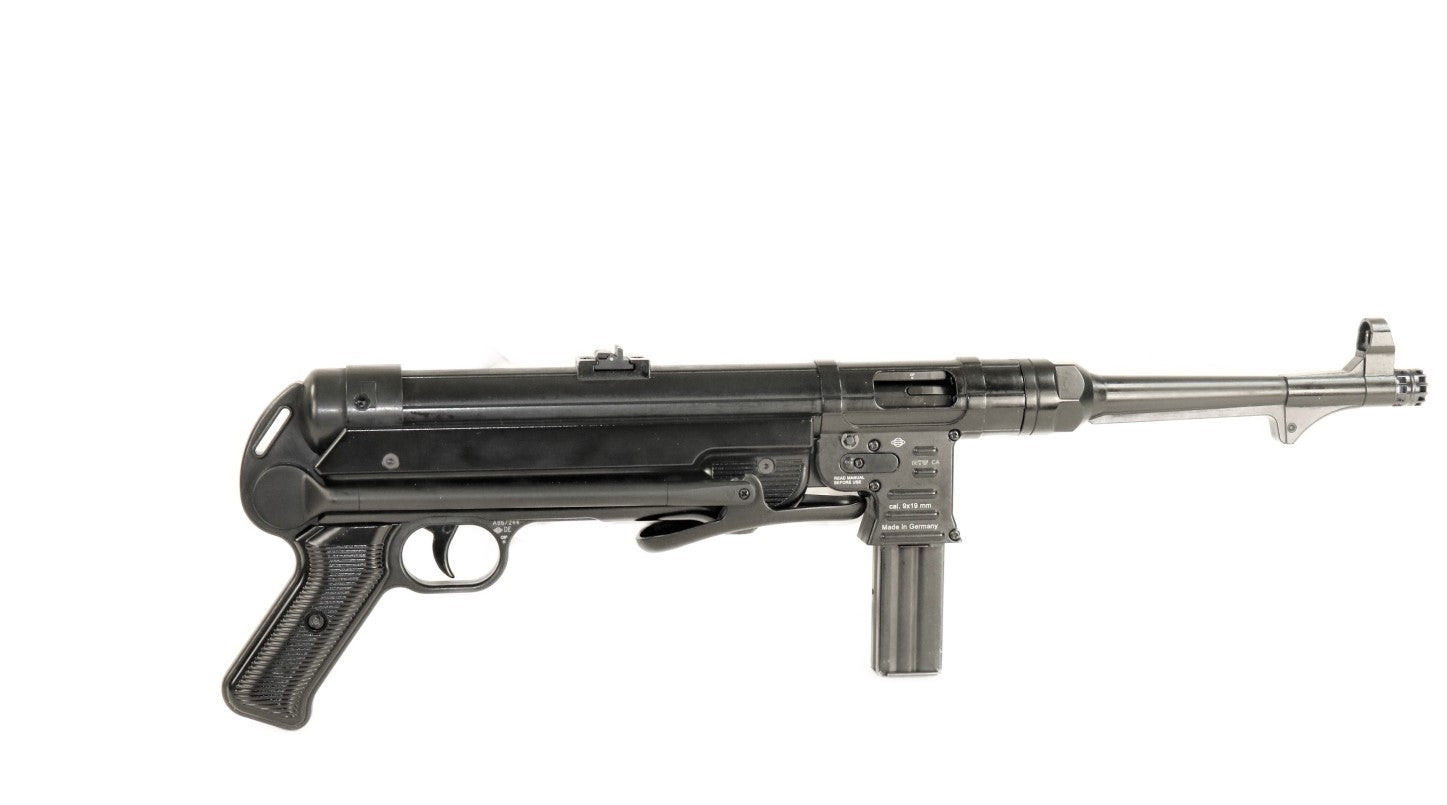 GSG Gewehr, schwarz, seitliche Ansicht.