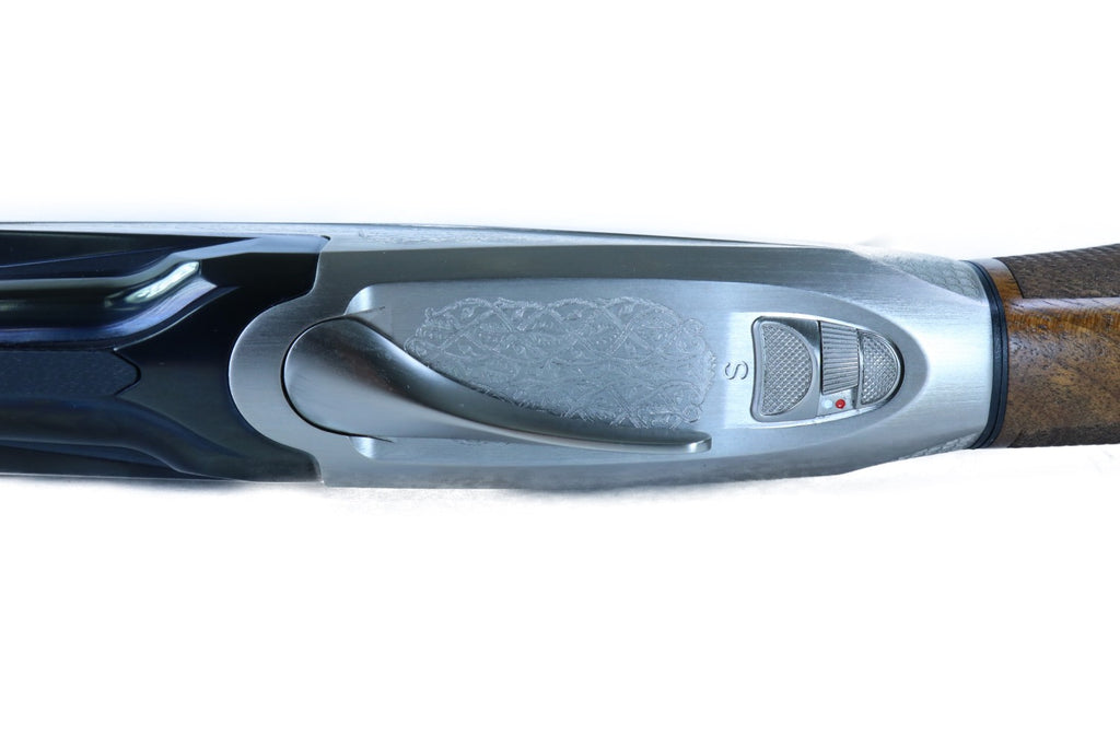 Benelli Jagdflinte mit Holzschaft.