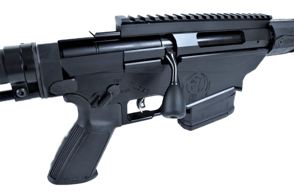 Ruger Waffe mit Picatinny-Schiene und Abzug.