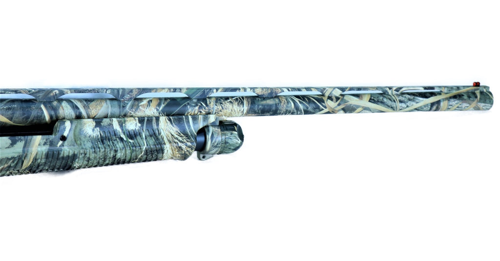 Benelli Gewehr mit Tarnmuster.