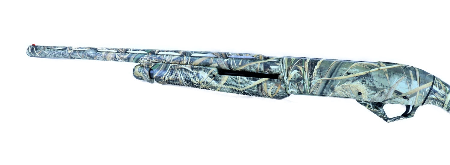 Benelli Gewehr mit Tarnmuster.