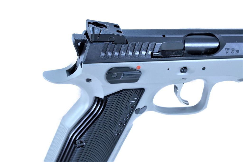 CZ-Pistole, seitliche Ansicht.