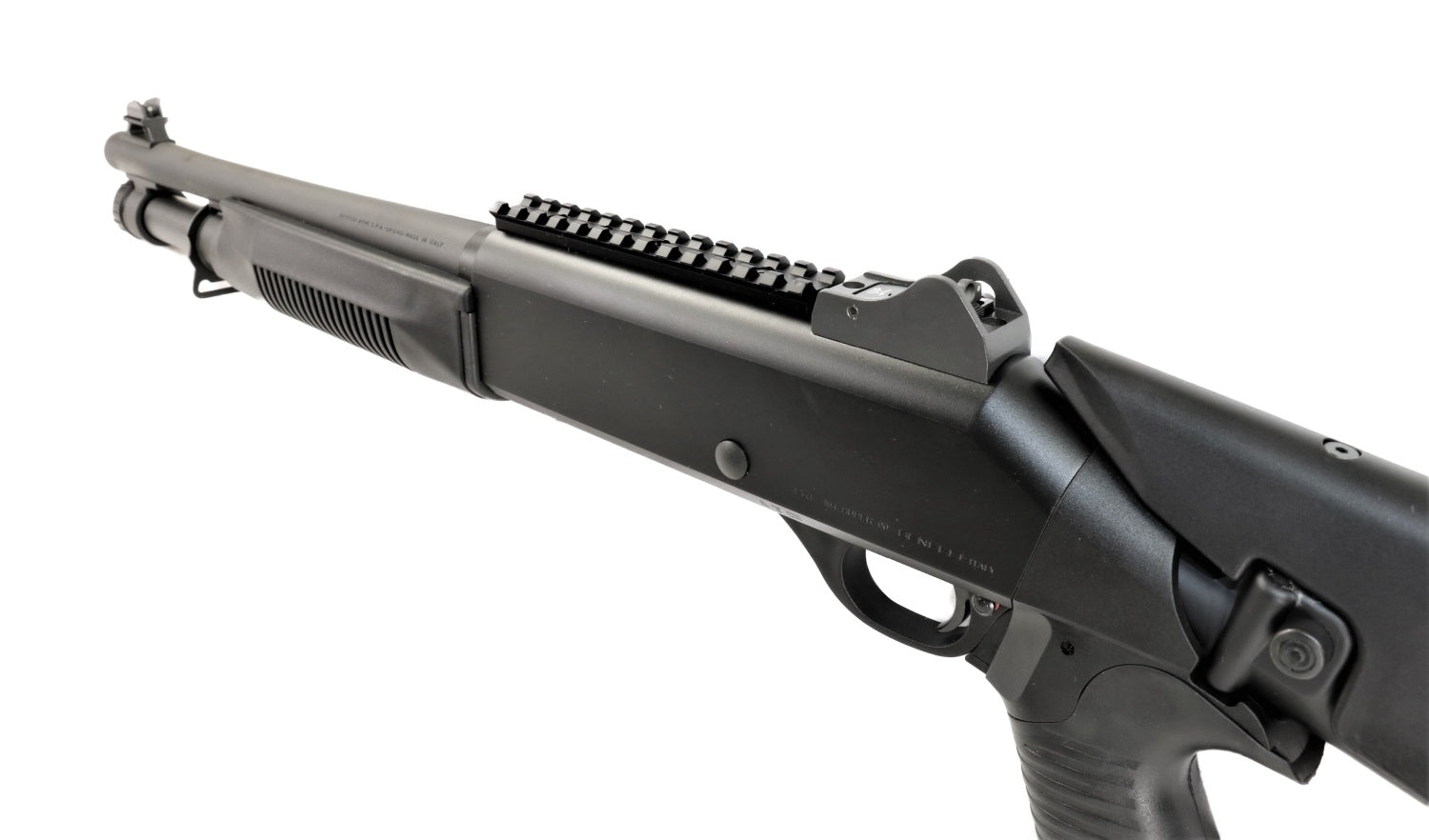 Benelli Schrotflinte mit Pistolengriff.