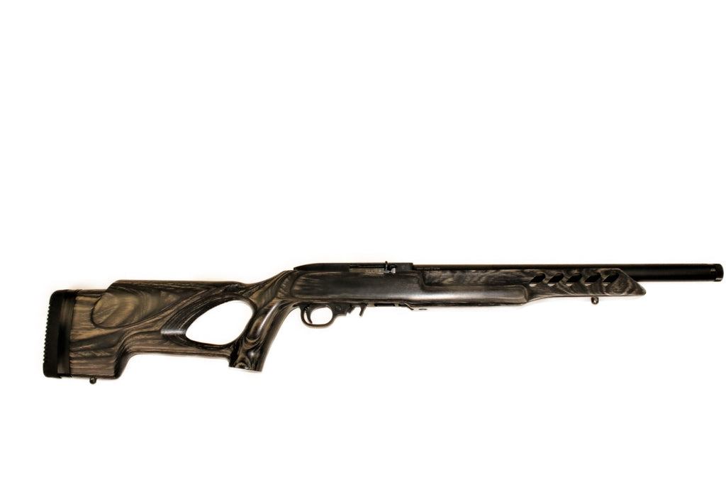 RUGER Gewehr mit Holzschaft.