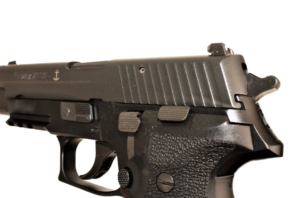 SIG SAUER Pistole, schwarze Farbe.