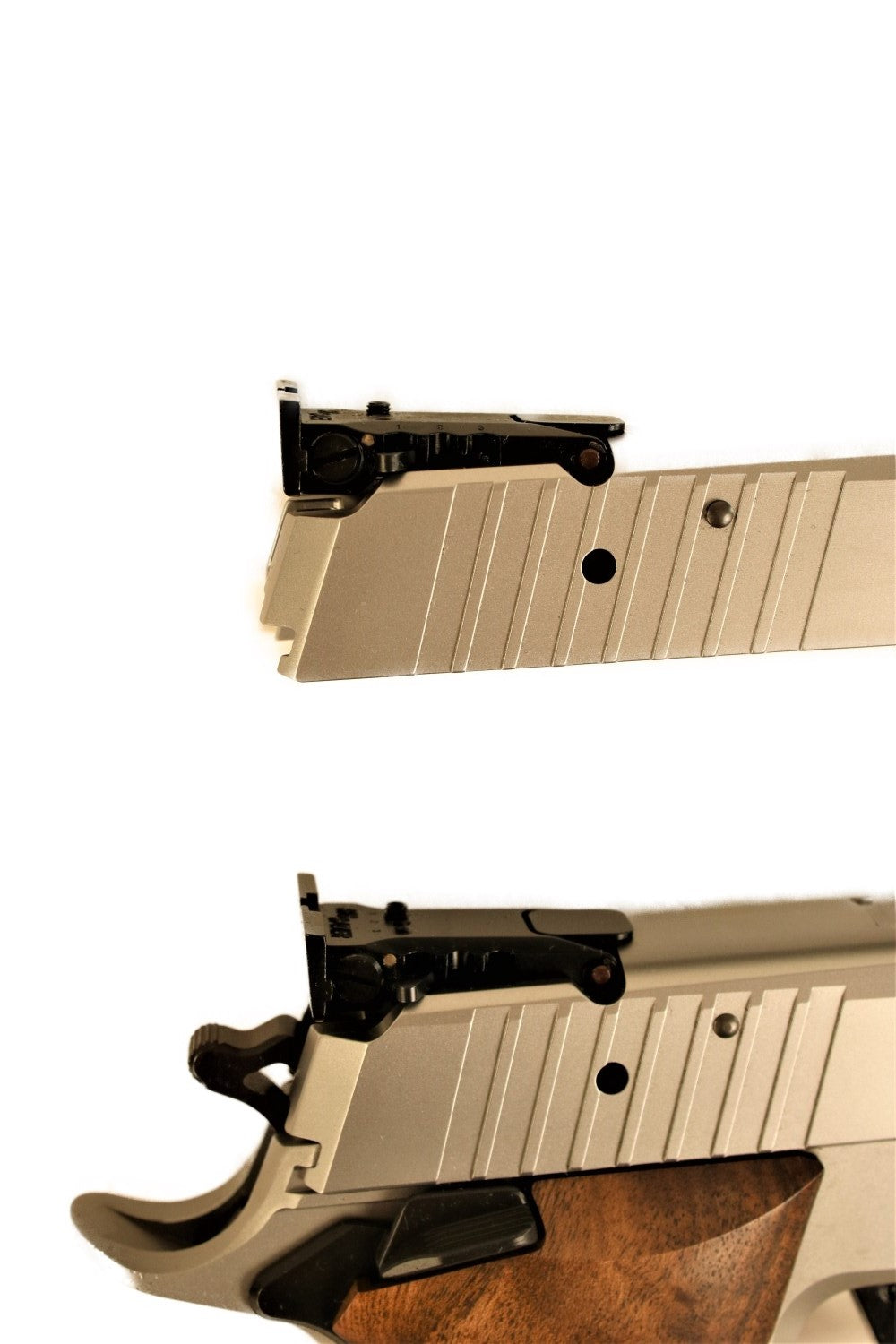 SIG SAUER Pistole, zerlegt, Holzgriff.