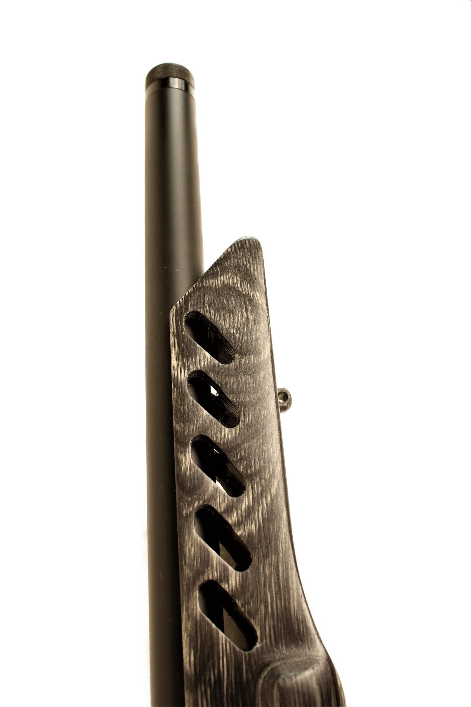 RUGER Gewehr mit Holzschaft.