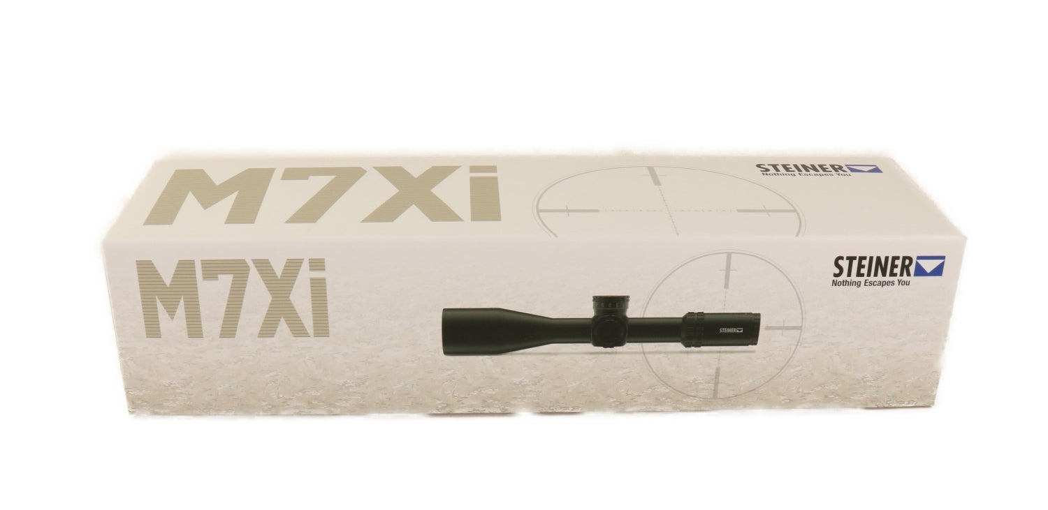 Steiner Zielfernrohr mit Schutzkappen.