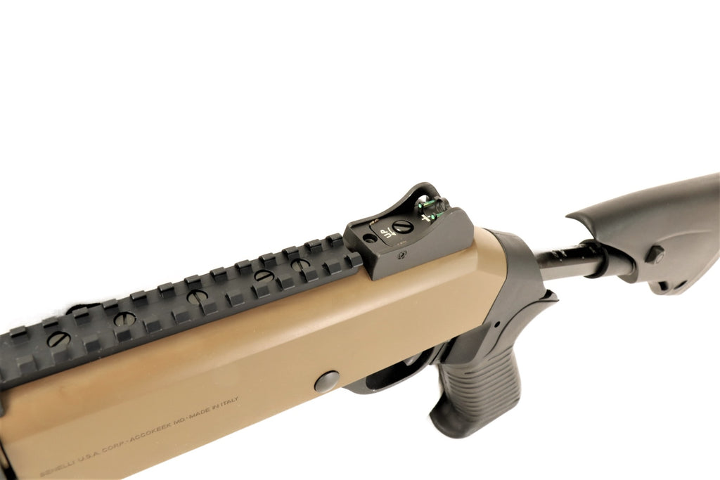 Benelli Schrotflinte, taktisches Design.