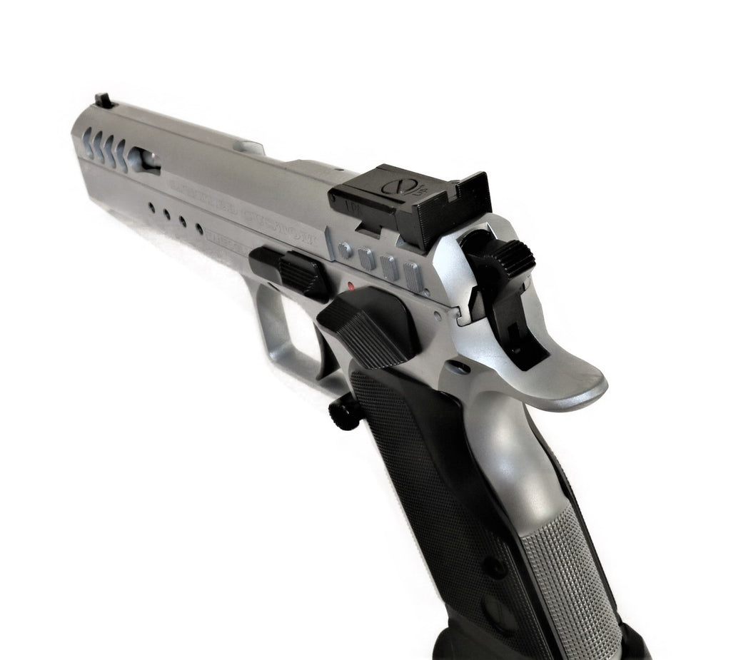 Tanfoglio Pistole, silber, seitliche Ansicht.