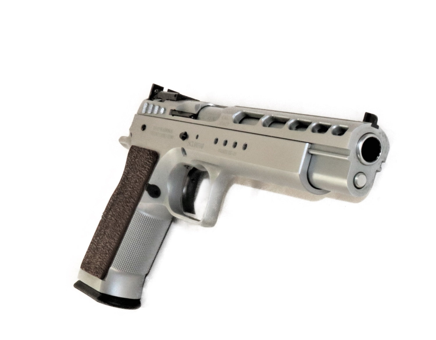 Tanfoglio Pistole mit Holzgriff.