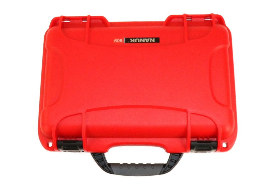 CZ-Pistole mit rotem Griff.