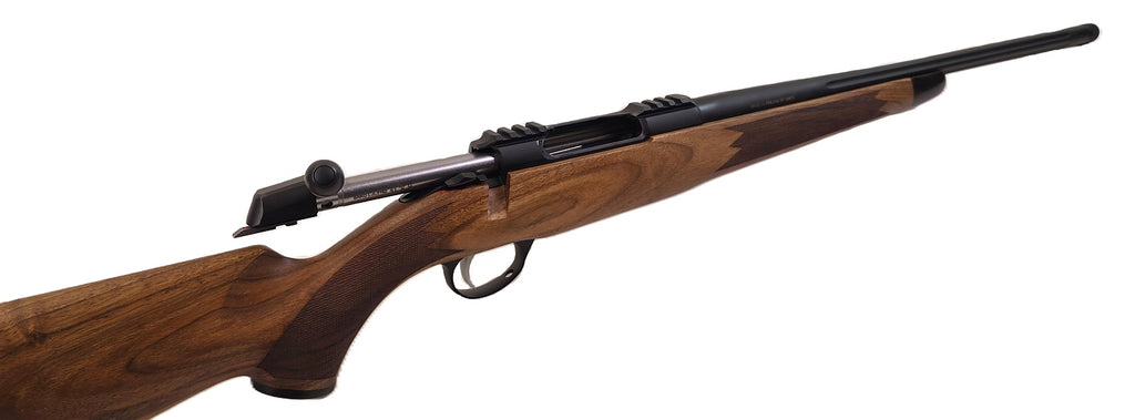 SAKO Jagdgewehr mit Holzschaft.