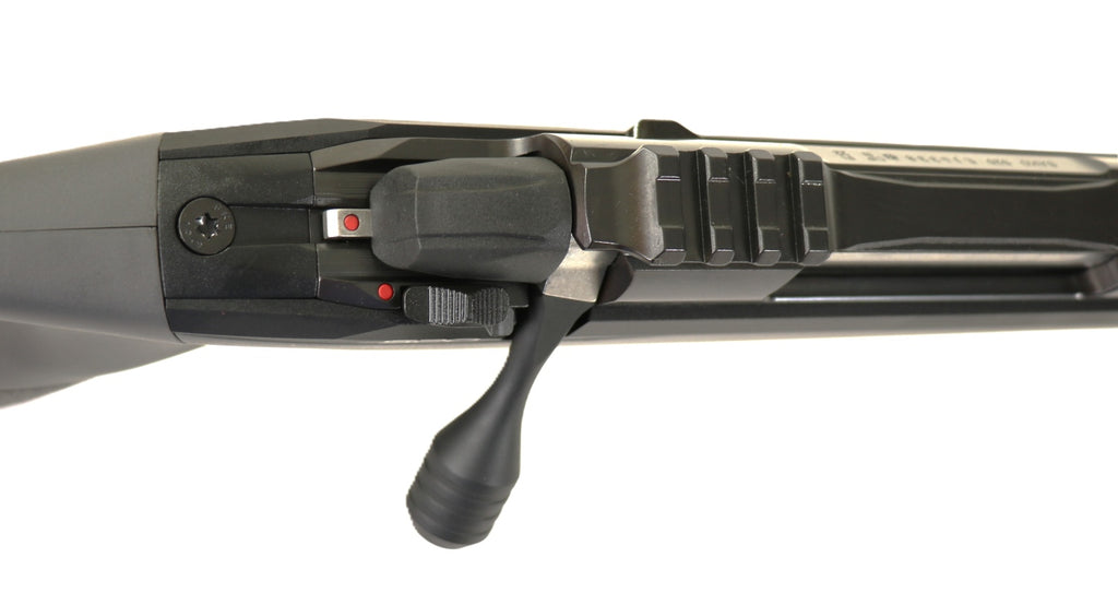 Schwarzes SAKO Gewehr seitlich Ansicht.