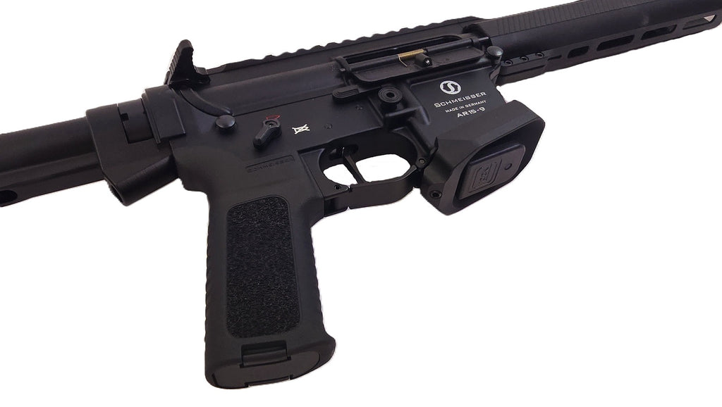 Schmeisser Gewehr, schwarzes modernes Design.