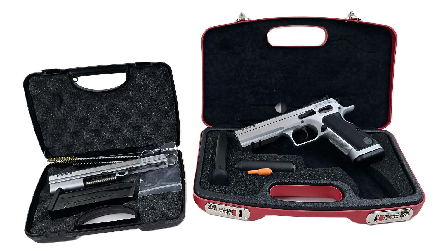 Tanfoglio Pistolen in Koffern.
