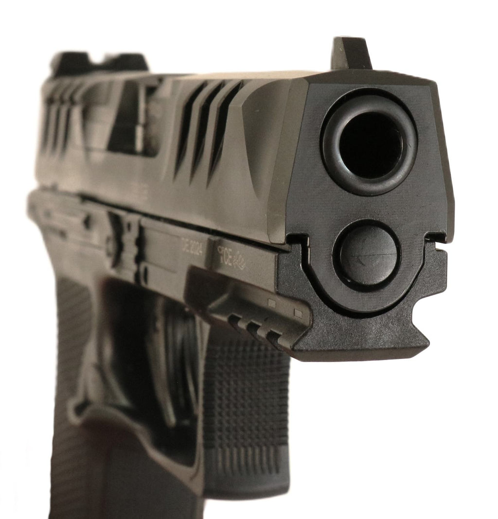 Walther Pistole, schwarz, seitlich.