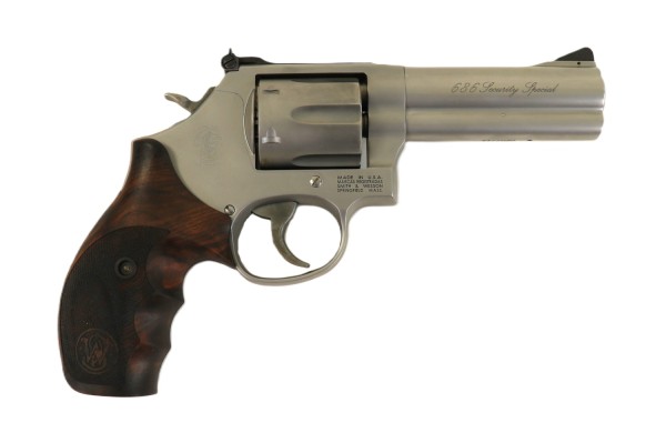 Smith & Wesson M 686 Security Special, RB 4" Kal. .357 Mag mit tollem Nill Holz Griff